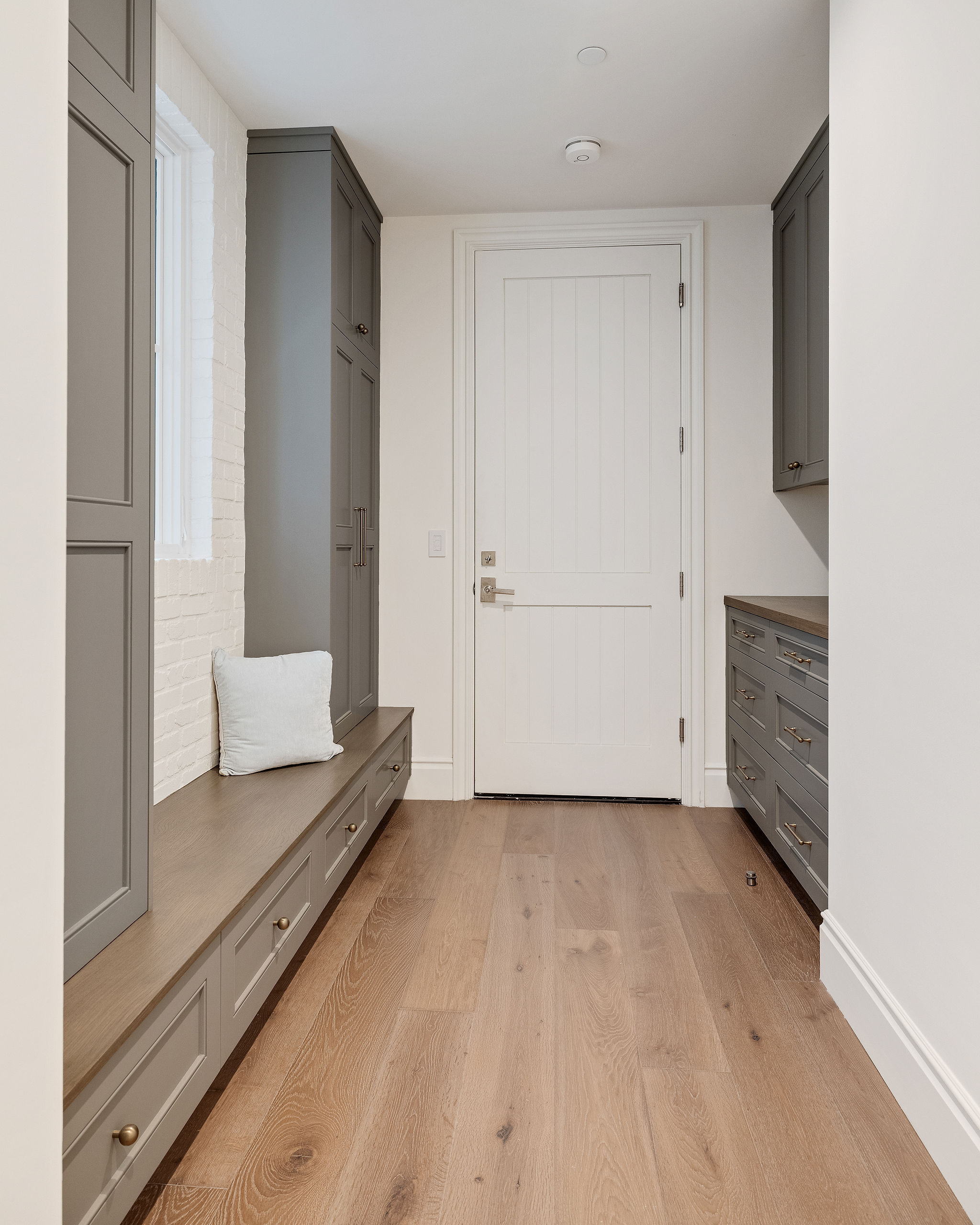 107 Manhattan Ave — interior and exterior detail