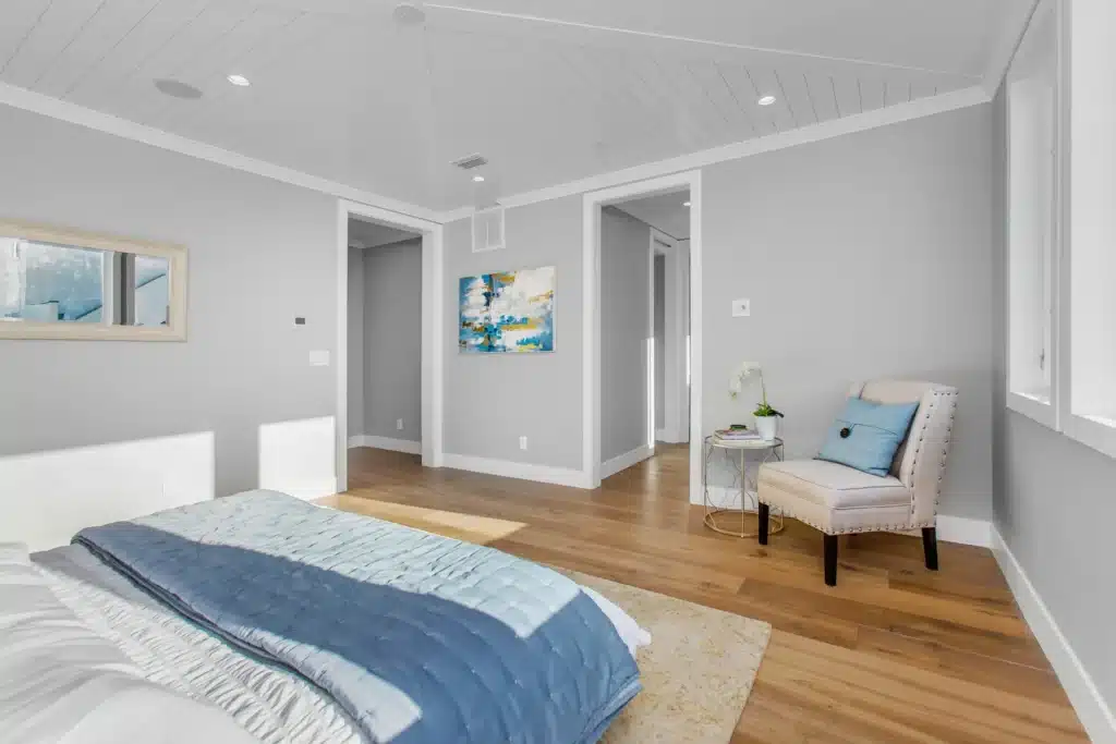 Interior and exterior detail of 222 27th St