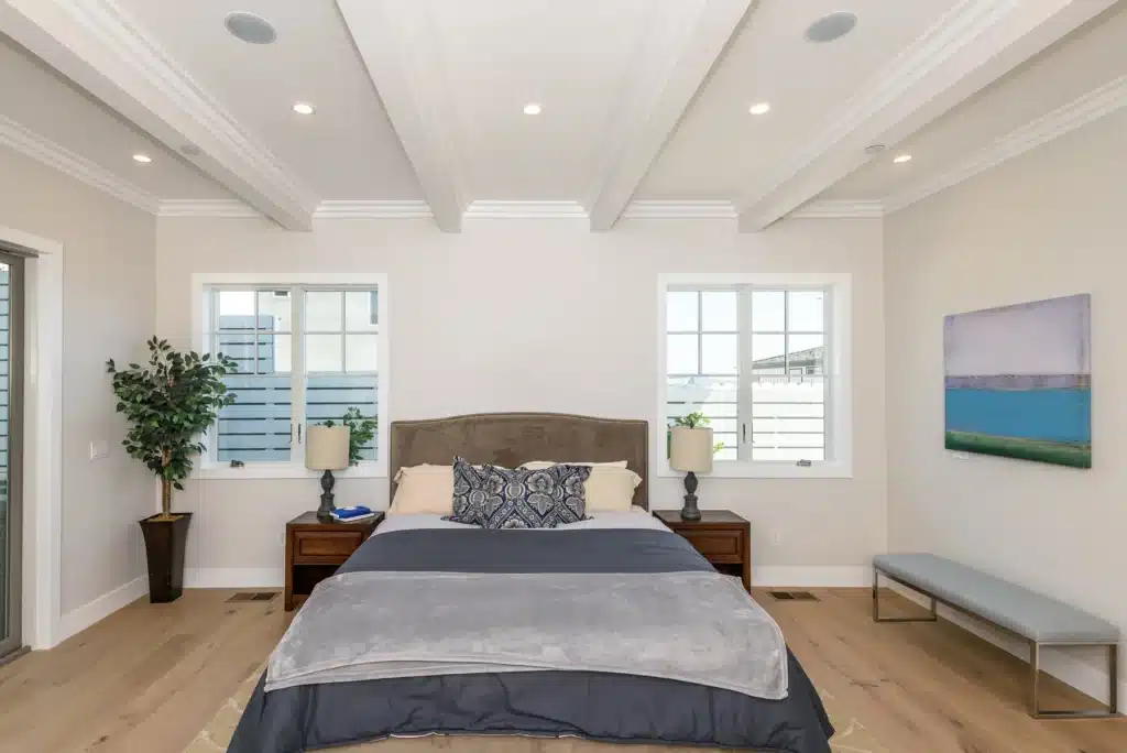 Interior and exterior detail of 652 25th St