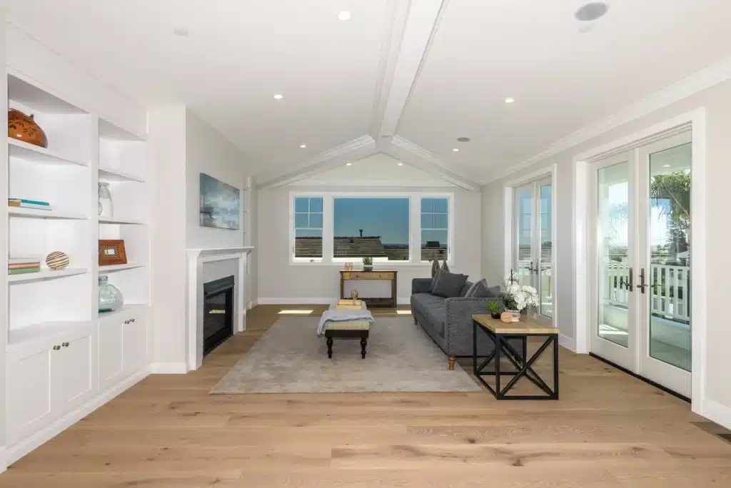 Interior and exterior detail of 652 25th St